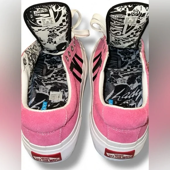 Vans Pink and Black Suede Ultra Cush Shoes - brand new without box - Picture 5 of 7